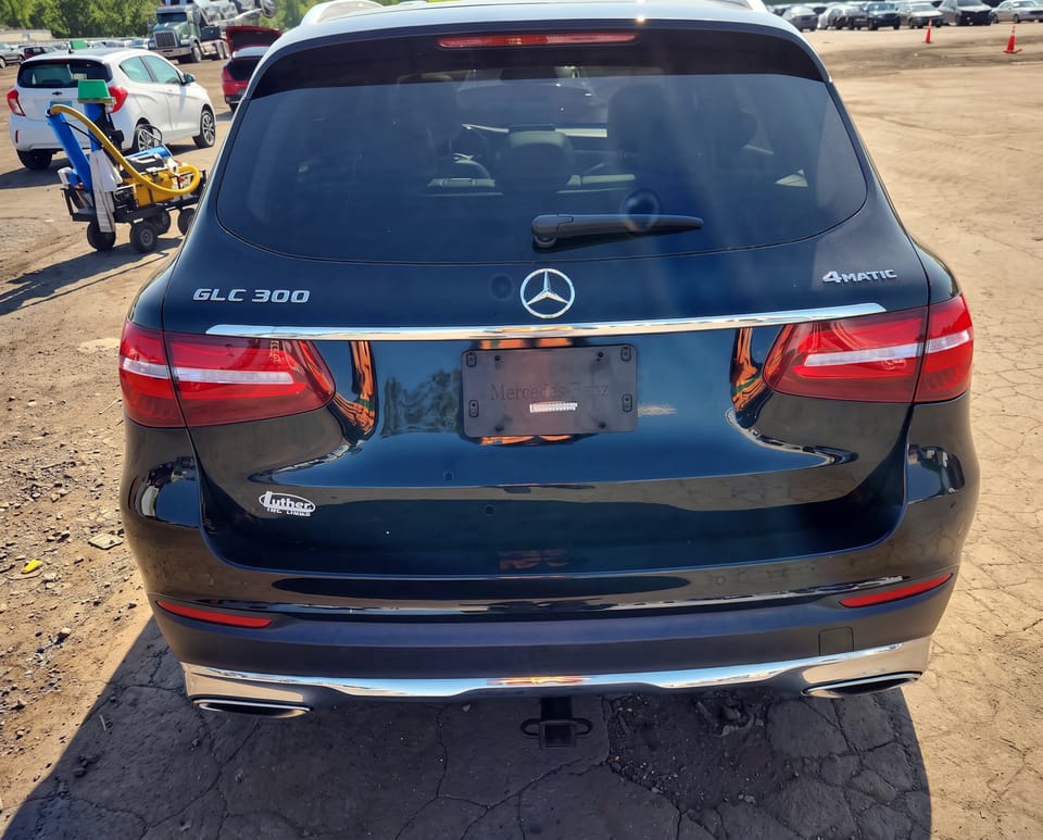 Glc 300 4 matic 2019 – Photo 2 of 2