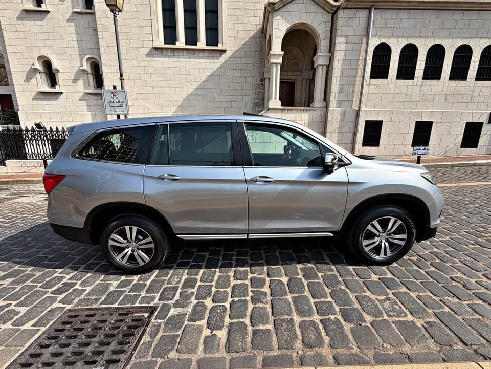 HONDA PILOT TOURING 2016 – Photo 4 of 20