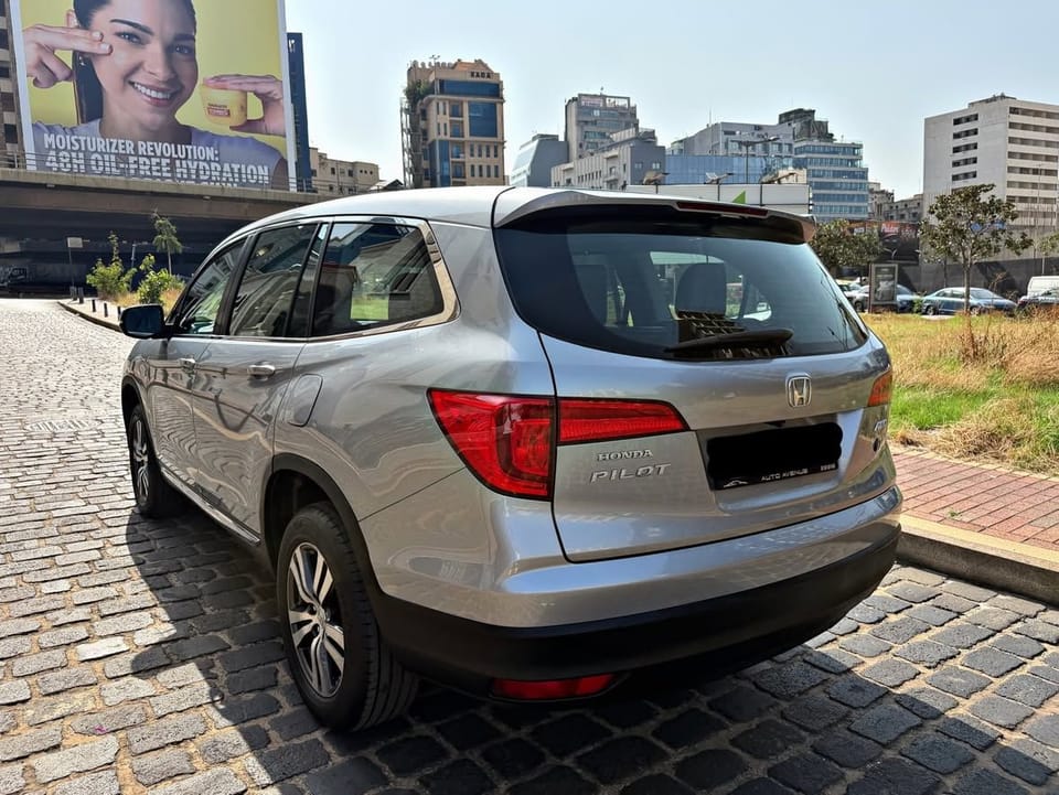 HONDA PILOT TOURING 2016 – Photo 5 of 20