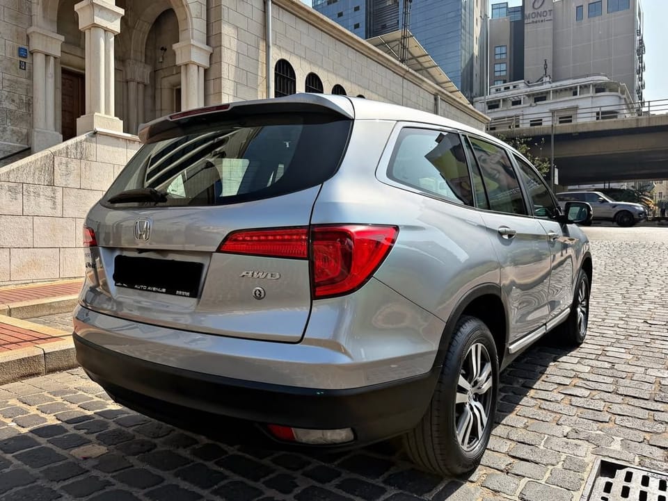 HONDA PILOT TOURING 2016 – Photo 7 of 20