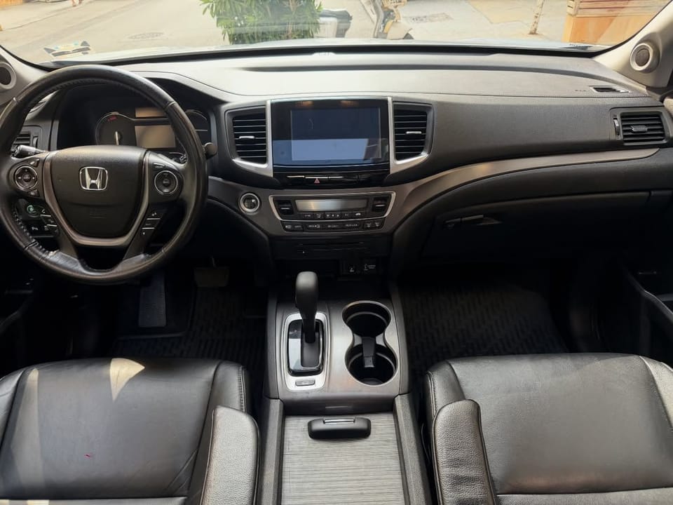 HONDA PILOT TOURING 2016 – Photo 8 of 20
