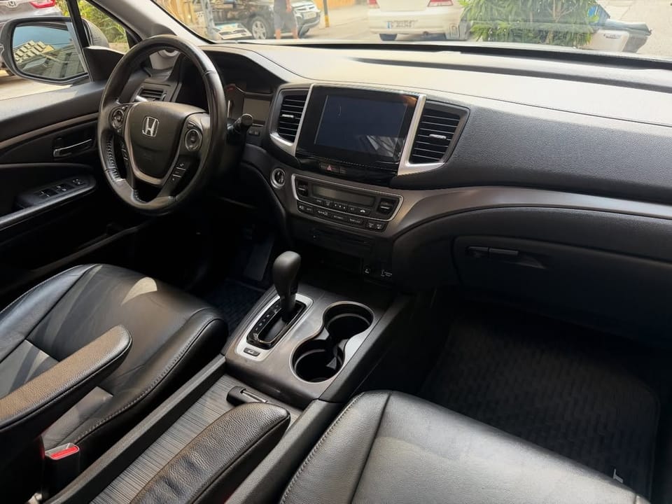 HONDA PILOT TOURING 2016 – Photo 10 of 20