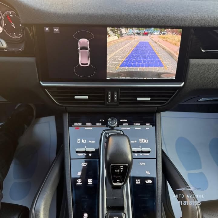 PORSCHE CAYENNE 2019 – Photo 11 of 15