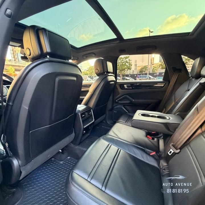 PORSCHE CAYENNE 2019 – Photo 14 of 15